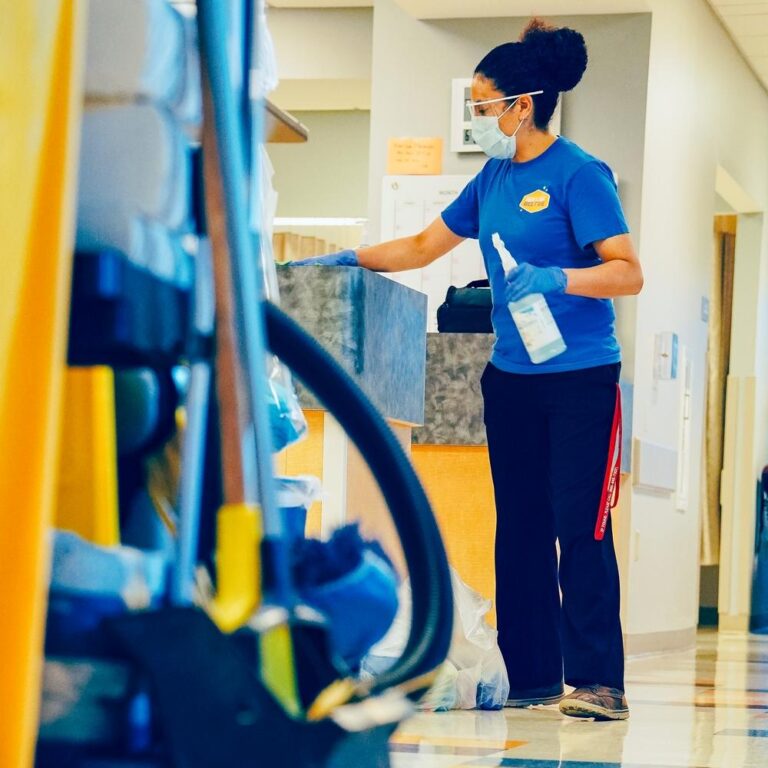 Janitorial Services in Chicago, IL Bee Line