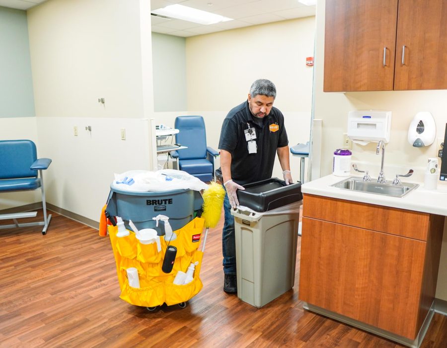 medical-examroom-cleaner-2